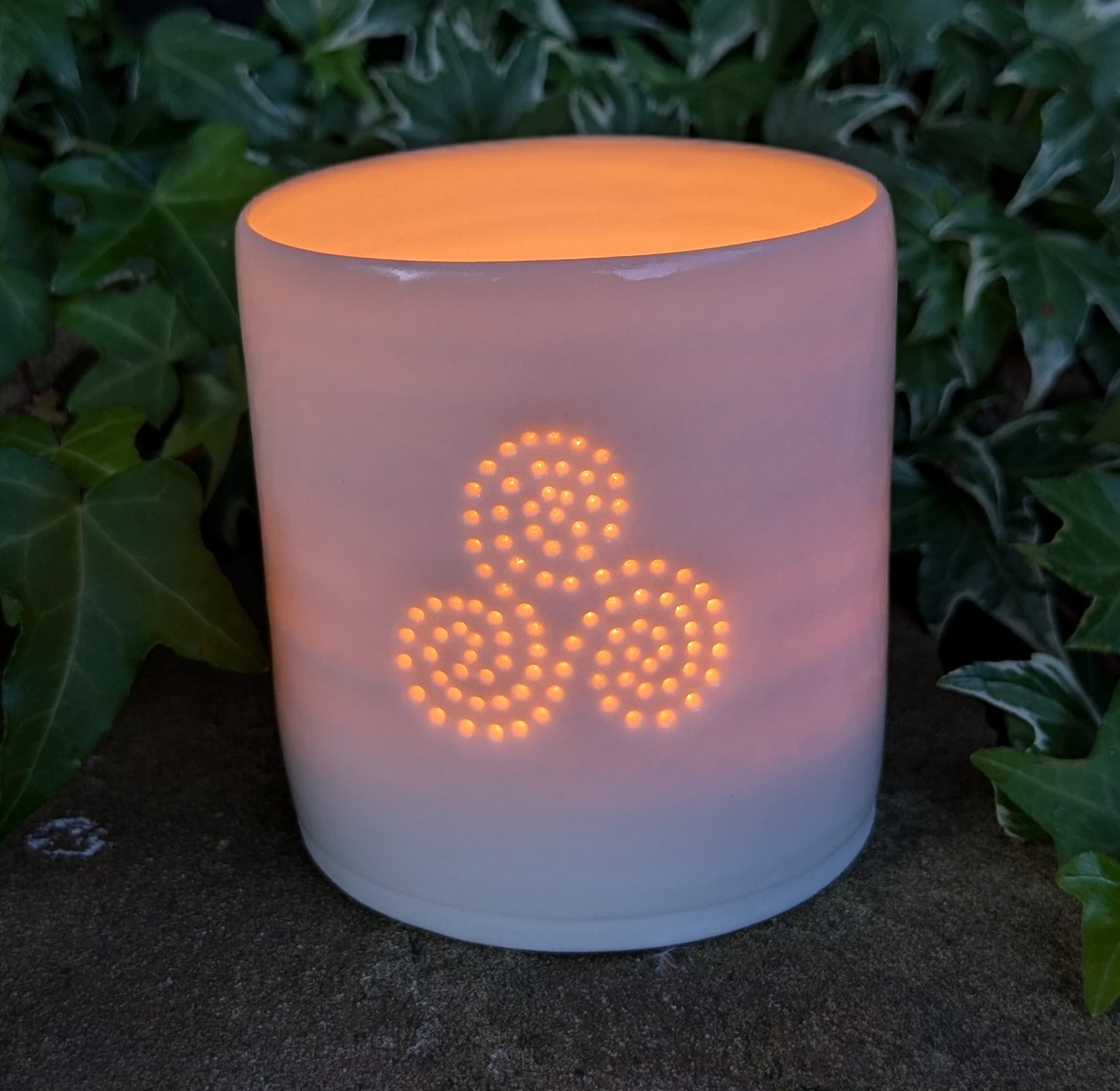 Triskelion mini porcelain tealight holder