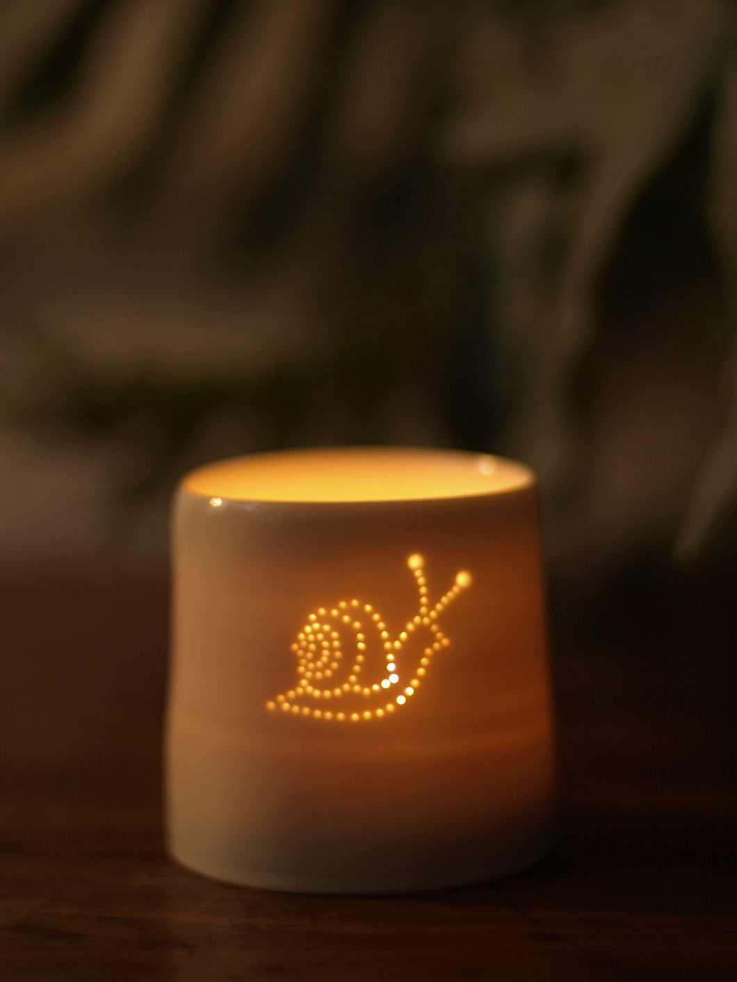 Snail mini porcelain tealight holder