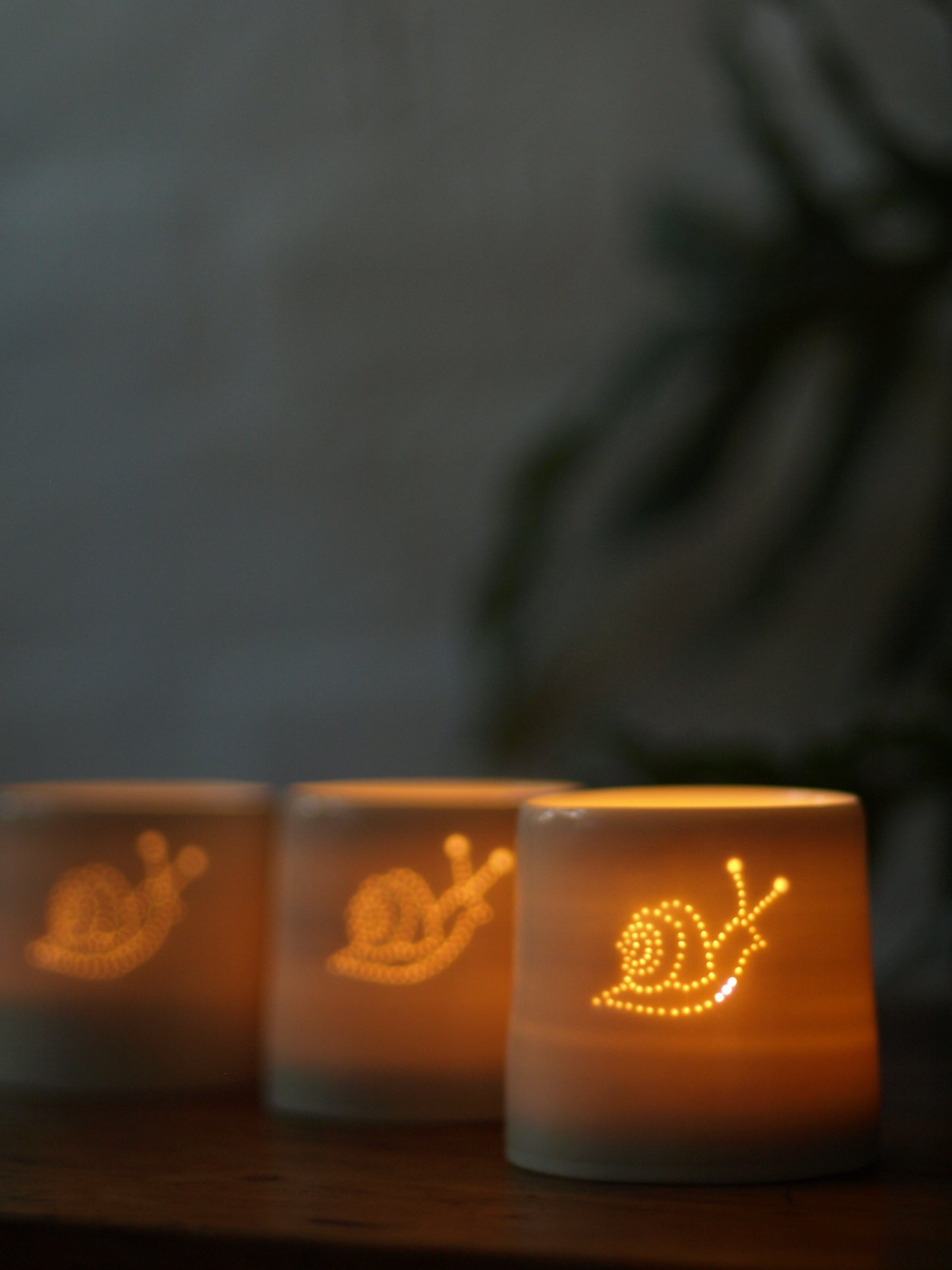 Snail mini porcelain tealight holder