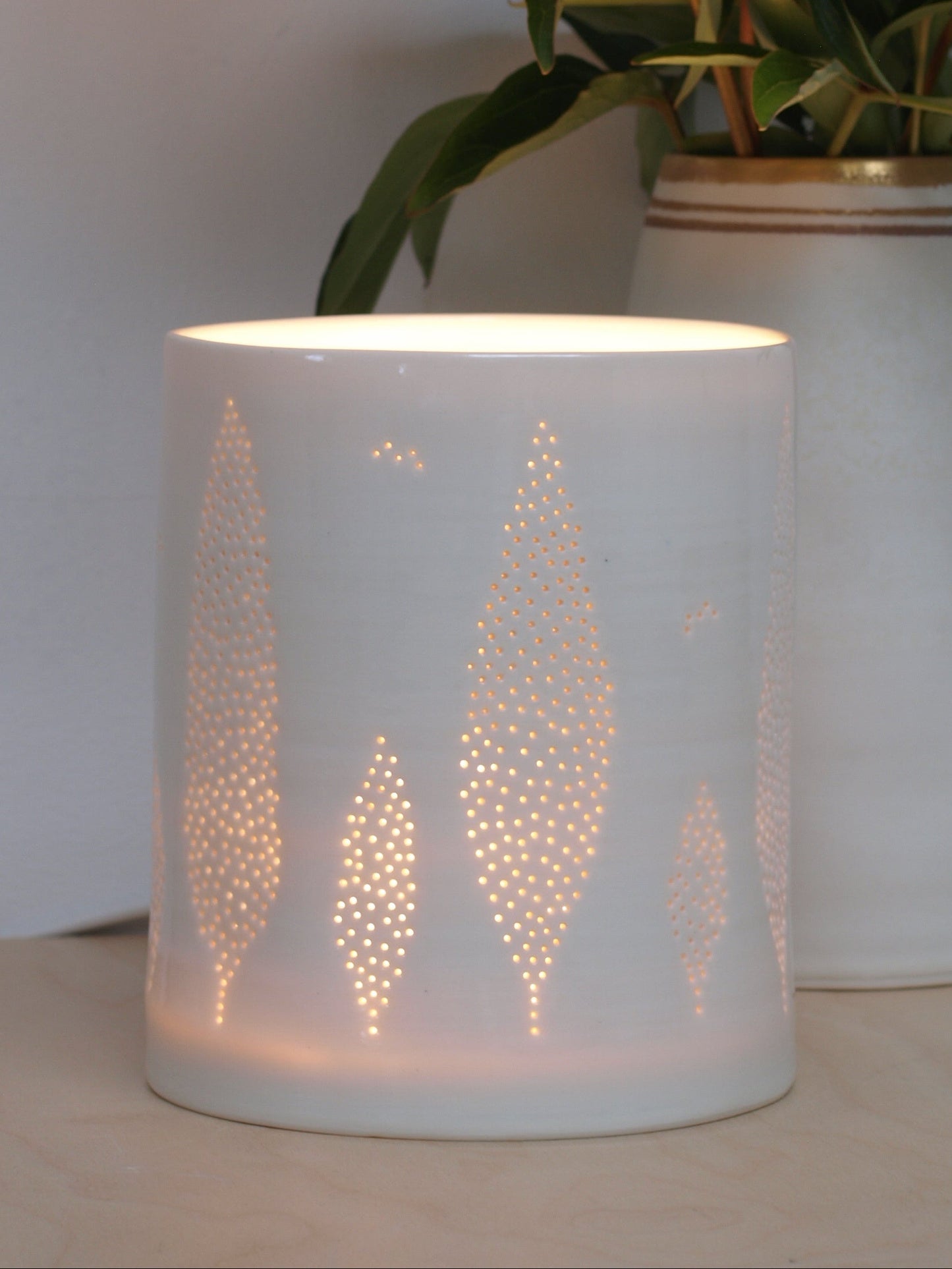 Cypress tree porcelain lamp