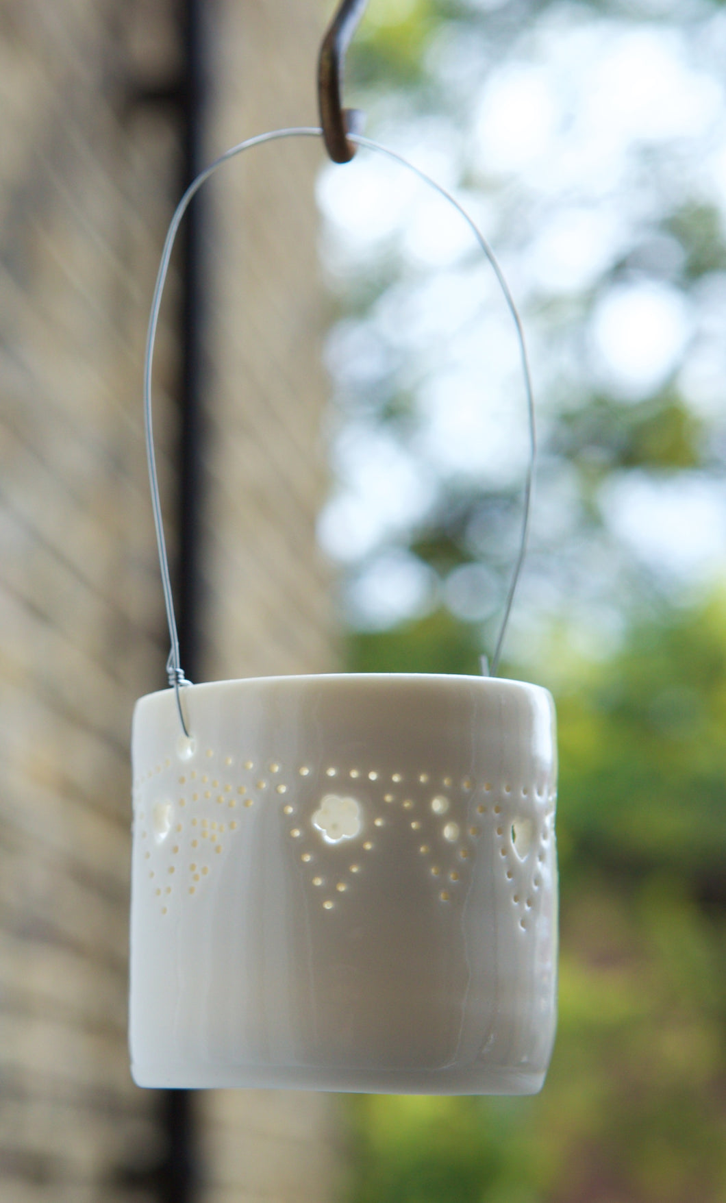 Bunting hanging mini porcelain tealight holder
