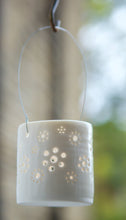 Load image into Gallery viewer, Daisy field hanging mini porcelain tealight holder
