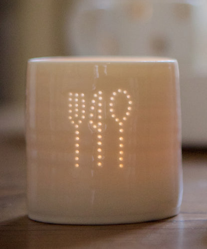 Foodie gift, this ceramic tealight holder has a fork, knife and spoon. Restaurant table decoration. Foodie present. 