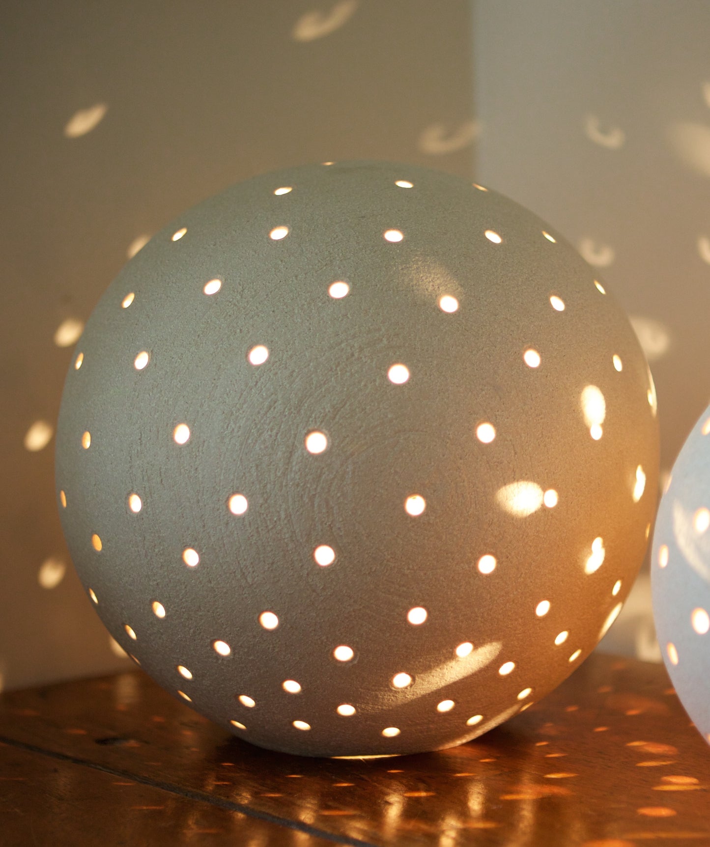 Luna Snowball Light - Large Textured Finish